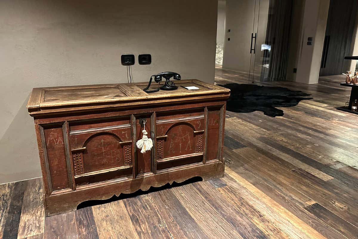 Dettagli d'arredo Arte gusto e cavalli affiancano le nuove splendide suite alla Gallaria del Turm