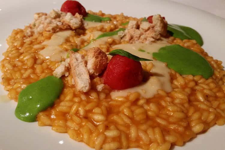 Il risotto proposto da Moreno Ungaretti (Devero, l&rsquo;hotel lungo l&rsquo;A4 inaugura il Dehors dinner)