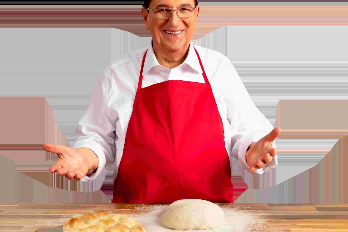 Il fondatore Corrado Di Marco con la sua creazione Il Ministero certifica la Pinsa Romana come patrimonio gastronomico