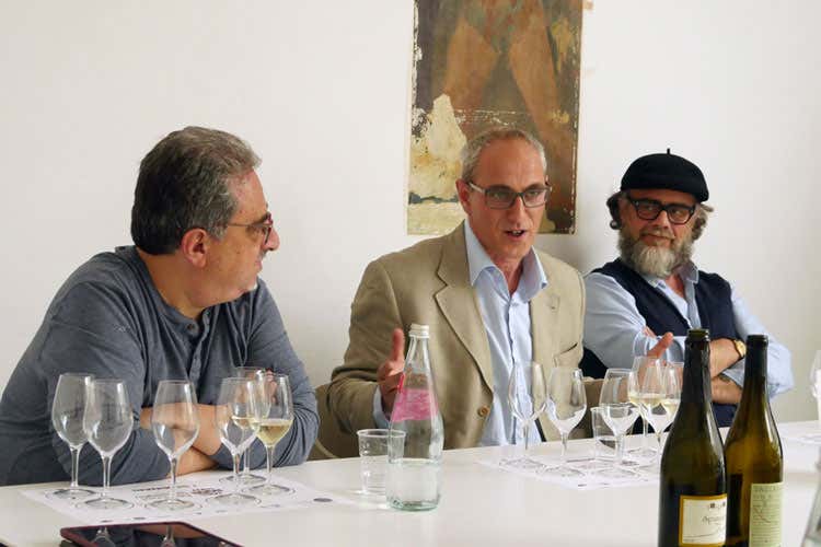 (Diamoci un taglioLa riscoperta dei vini monovitigno)