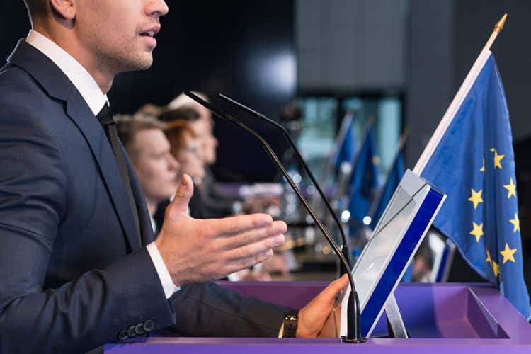 (Passa la direttiva sul copyright Di Maio: «Ora clima da Grande Fratello») (Passa la direttiva sul copyright Di Maio: «Ora clima da Grande Fratello»)