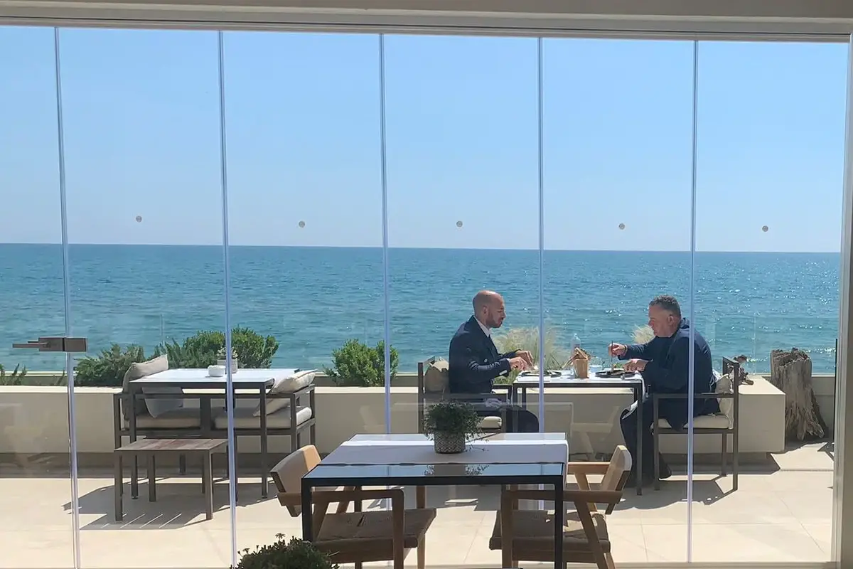 Il direttore a pranzo La nuova vita de Il Fogliano Hotel a Latina