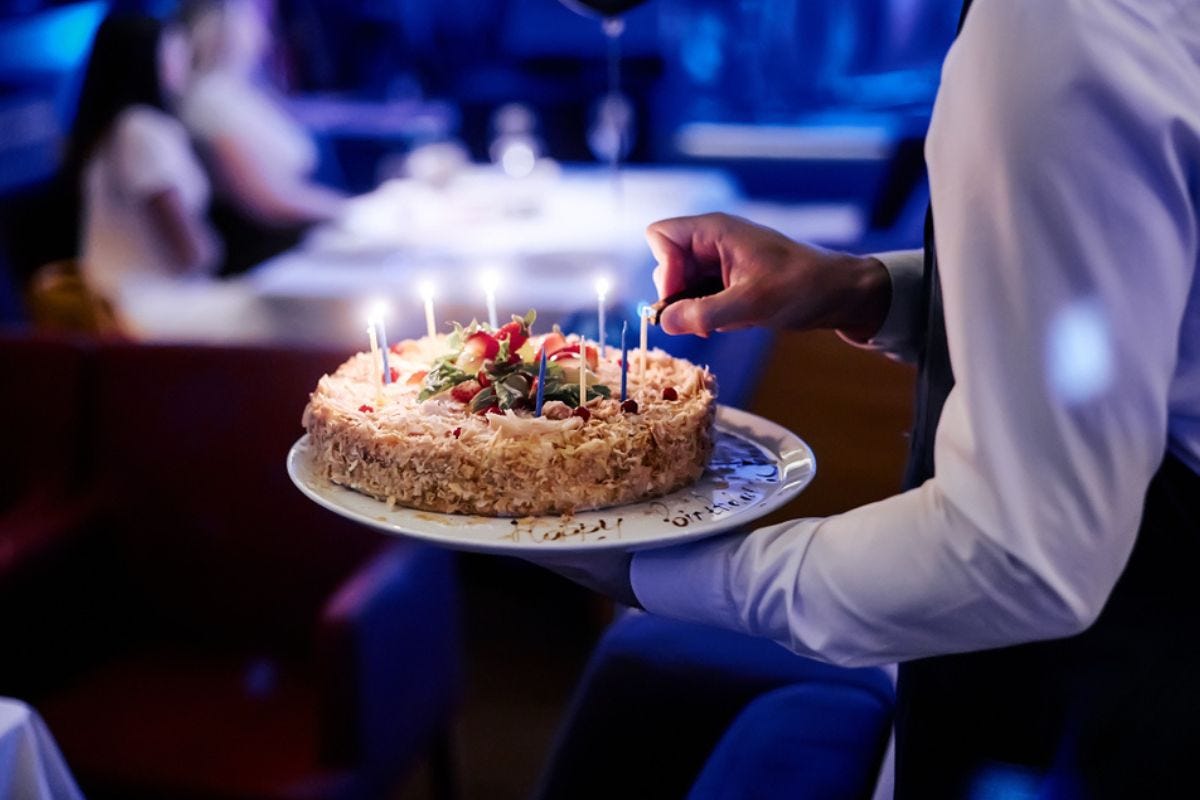 Si può portare una torta da casa al ristorante? E che cos'è il diritto di taglio?