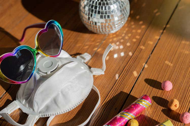 Divertimento sì, ma con un'attenzione alla sicurezza - Sicilia, eventi e discoteche dall’8/6 E al Papeete si ballerà sui lettini