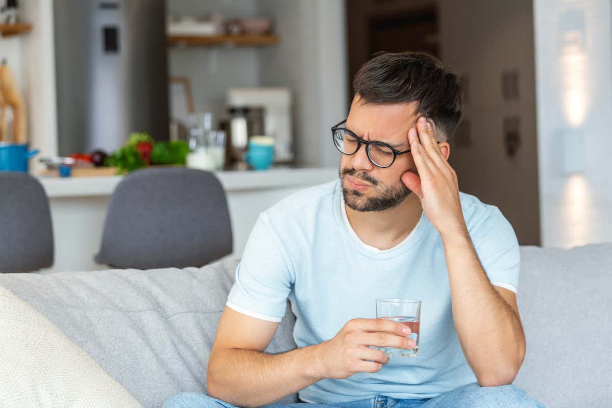 Con i primi caldi cresce il rischio di disidratazione: i campanelli d’allarme Con i primi caldi cresce il rischio di disidratazione: i campanelli d’allarme