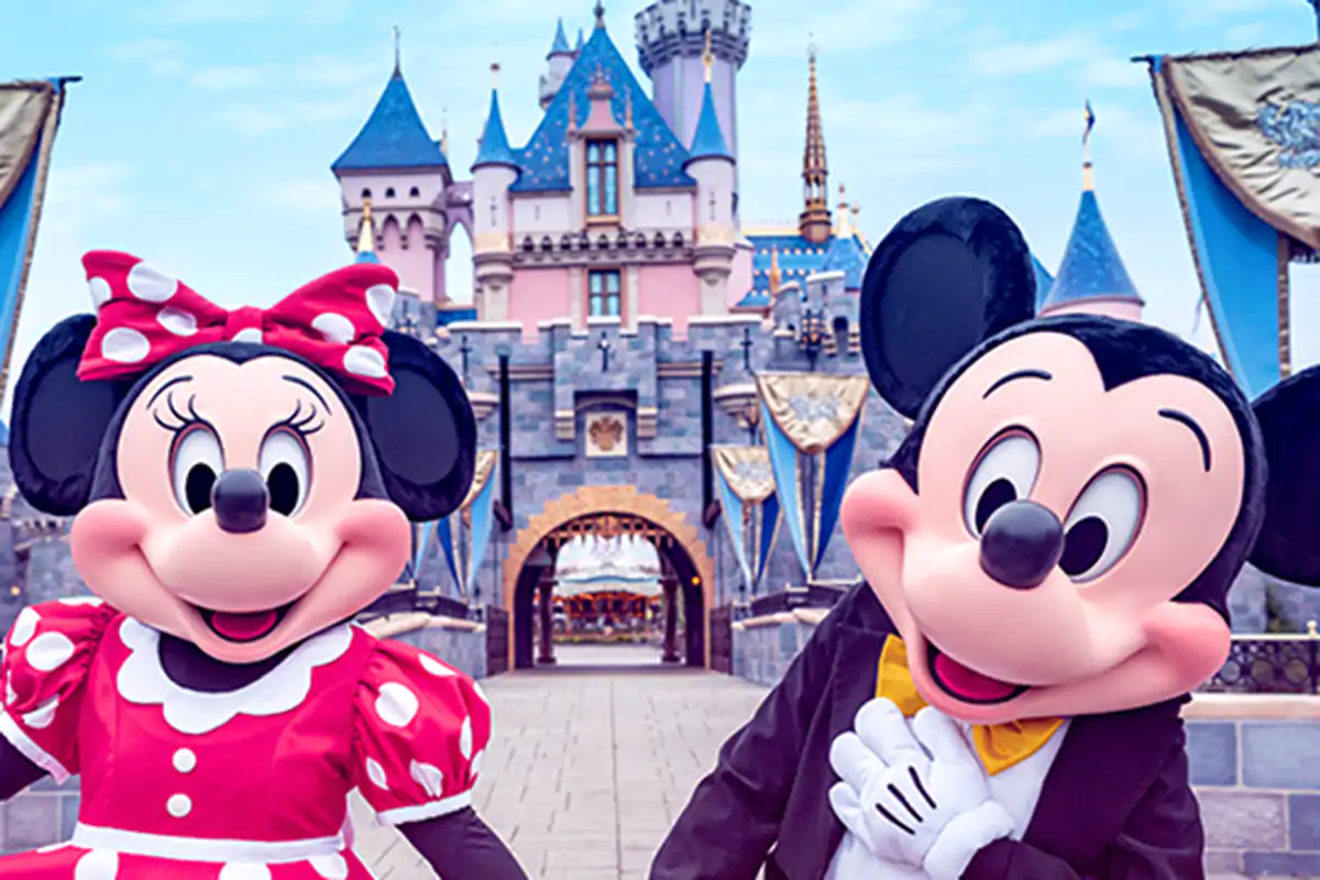 Da Disneyland a Legoland, la California riapre i parchi a tema