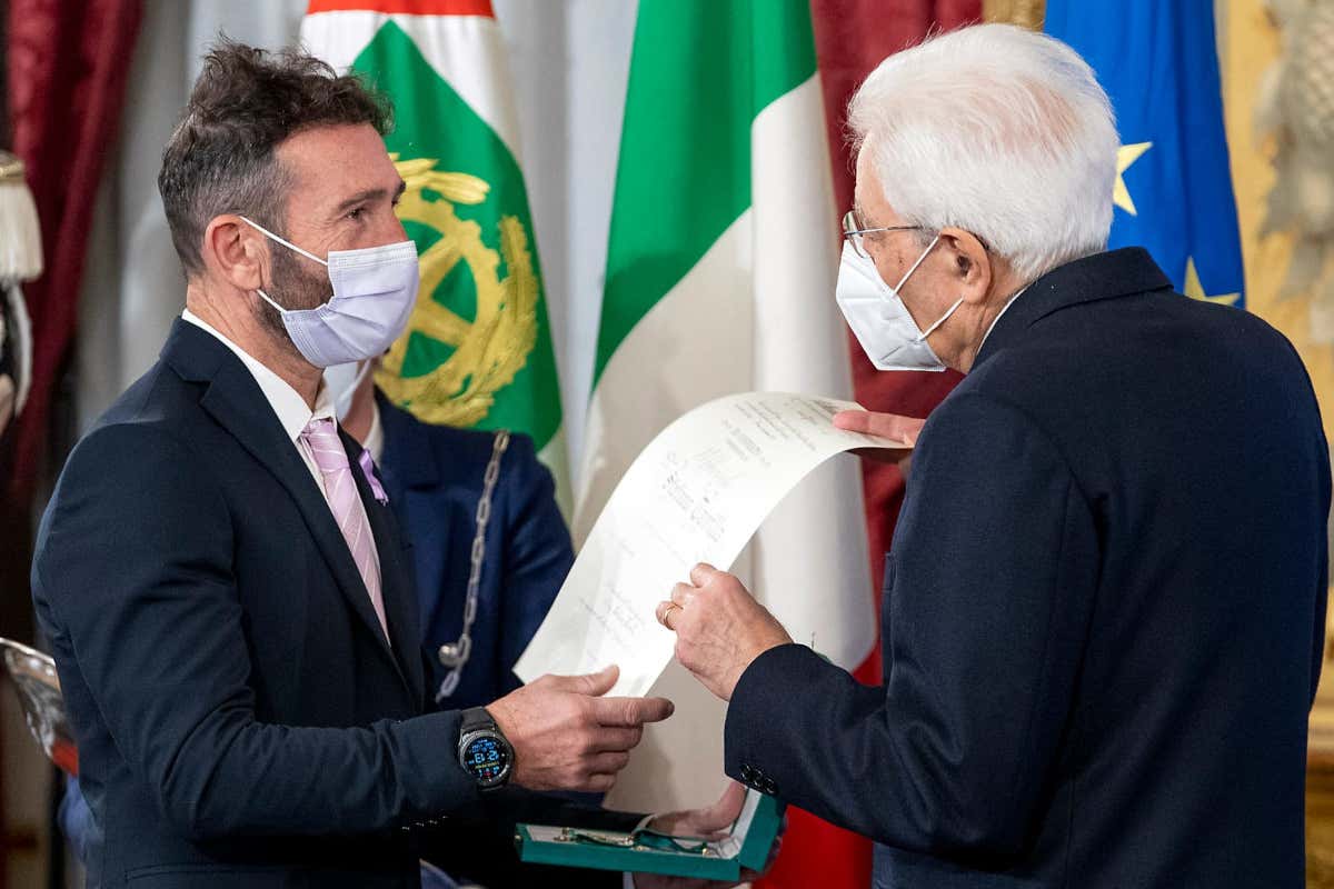 Stefano Tavilla con Sergio Mattarella Disturbi alimentari: piaghe nascoste che colpiscono soprattutto i giovani