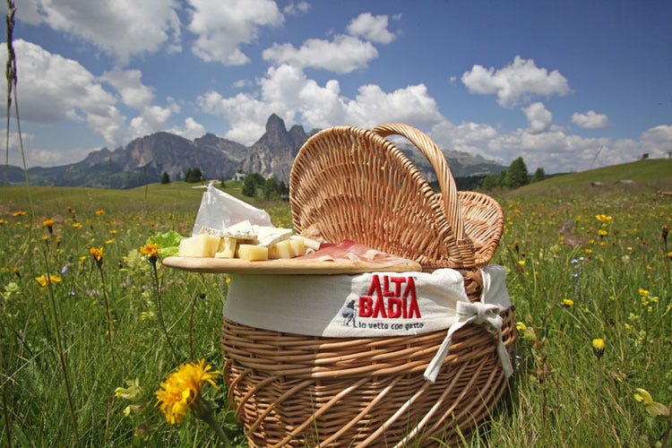 Estate in Alta Badia, tra passeggiate, bicicletta e prodotti tipici -  Salta la Maratona delle DolomitiMa in Alta Badia si pedala ancora