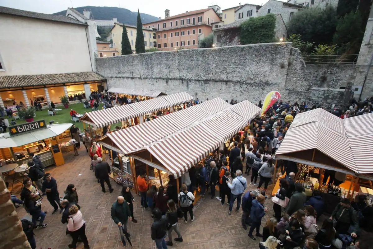 La scorsa edizione di Dolci d'Italia a Spoleto&nbsp; Viaggio tra le dolcezze del Belpaese: a Spoleto c'&egrave; Dolci d'Italia