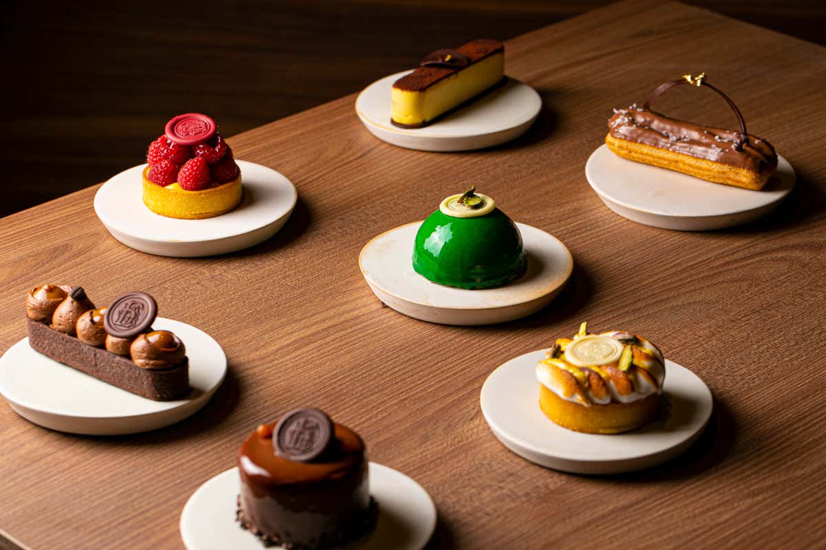 Una selezione di dolci al Luminist  Con Giuseppe Iannotti al Luminist tradizione e sguardo internazionale