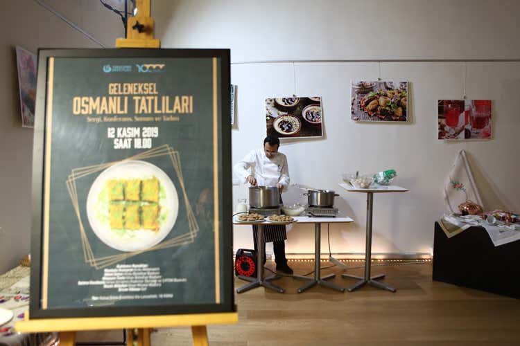 Il salone di Palazzo Lancellotti a Roma (Tutto il dolce della Turchia A Roma i dessert Ottomani)