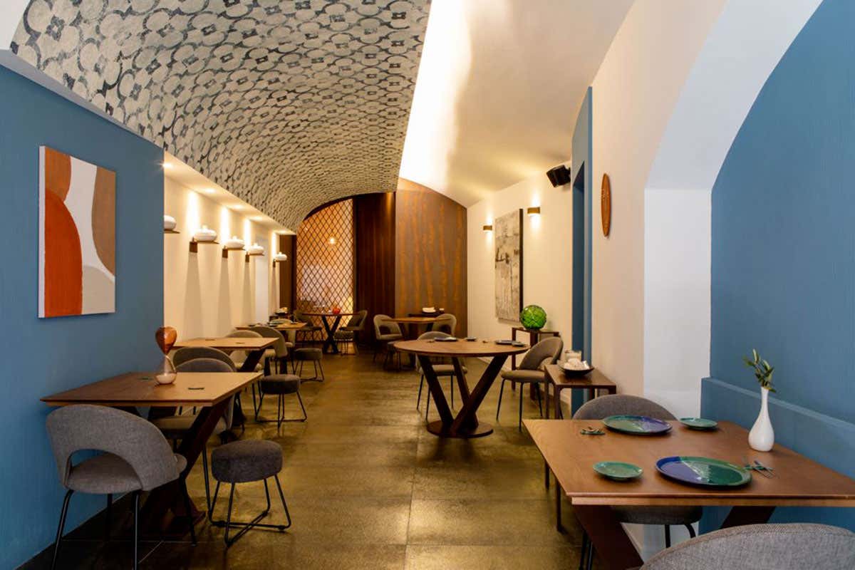 La sala del Dolia Fra terra e mare, a Gaeta apre Dolia Ai fornelli lo chef Emilio Corrado La sala del Dolia Fra terra e mare, a Gaeta apre Dolia Ai fornelli lo chef Emilio Corrado