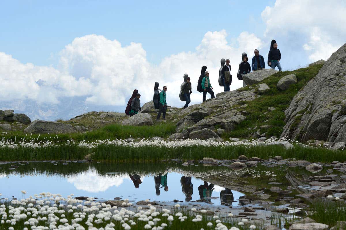 Trekking dei suoni Ai piedi delle Dolomiti, tra musica d'autore e concerti jazz Trekking dei suoni Ai piedi delle Dolomiti, tra musica d'autore e concerti jazz