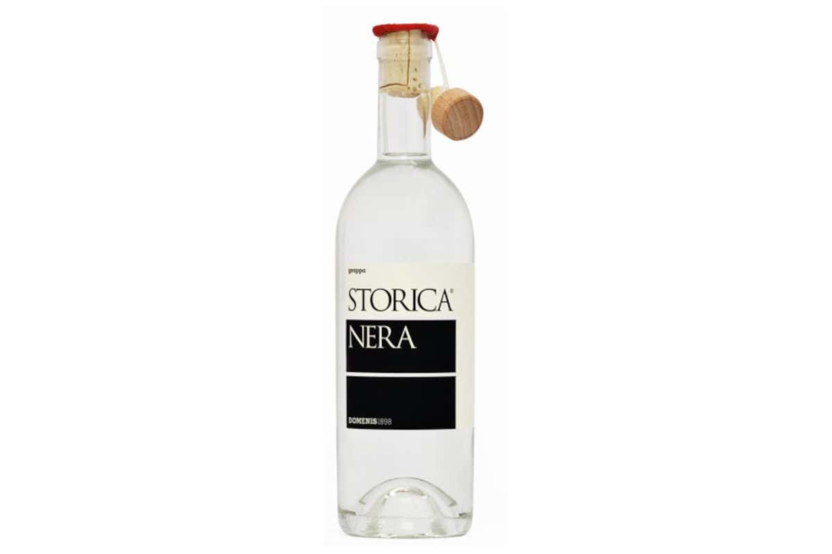 Storica Nera Grappa di Distilleria Domenis