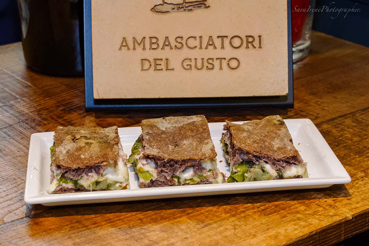 Doppio crunch con riso Artemide con scarola e crescenza Enosteria Lip&eacute;n: a tavola con gli Ambasciatori del gusto