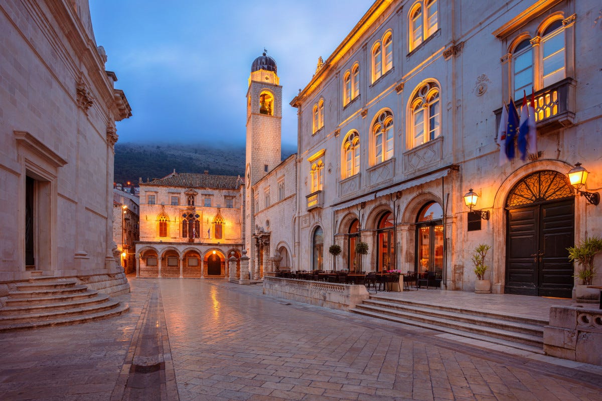Dubrovnik, vietati i bagagli su ruote in centro per un'estate senza rumori