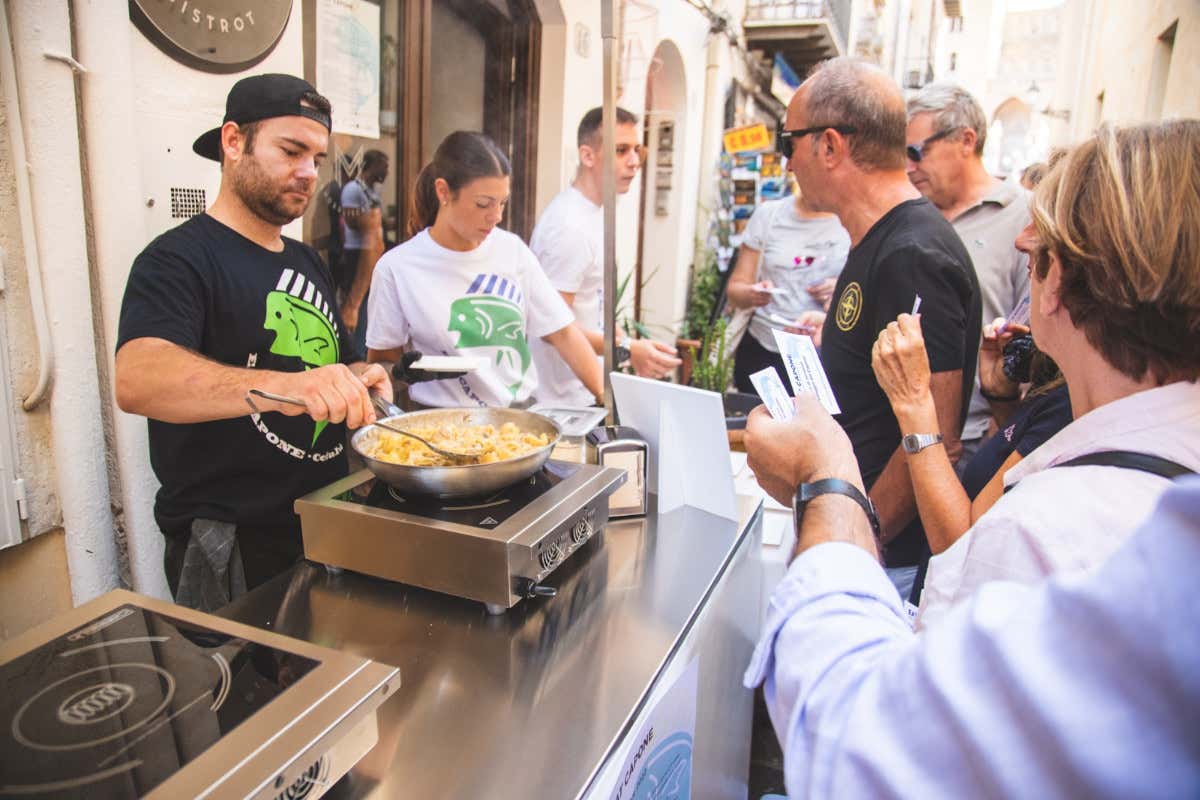 La città di Cefalù si veste a festa per l'evento “Eat Capone” La città di Cefalù si veste a festa per l'evento “Eat Capone”