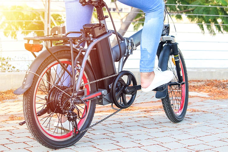 Boom per il comparto delle biciclette elettriche Ebike tra covid e tursimo lento Anche a noleggio a lungo temine