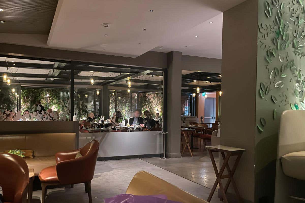 Il Giardino Ristorante e Il Giardino Bar dell'Hotel Eden A La Terrazza, l'Armonia dei piatti di Ciervo vince anche lo spettacolare panorama Il Giardino Ristorante e Il Giardino Bar dell'Hotel Eden A La Terrazza, l'Armonia dei piatti di Ciervo vince anche lo spettacolare panorama