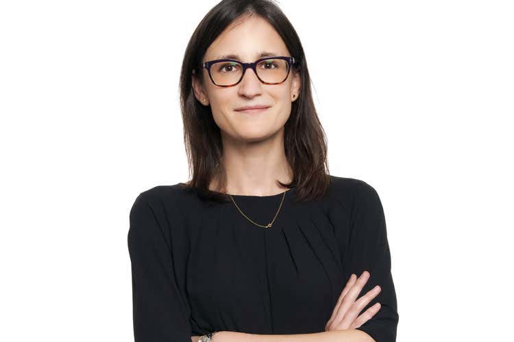 Cristina Broch - L’effetto Coca-Cola in Italia Indotto da 813 milioni di euro Cristina Broch - L’effetto Coca-Cola in Italia Indotto da 813 milioni di euro