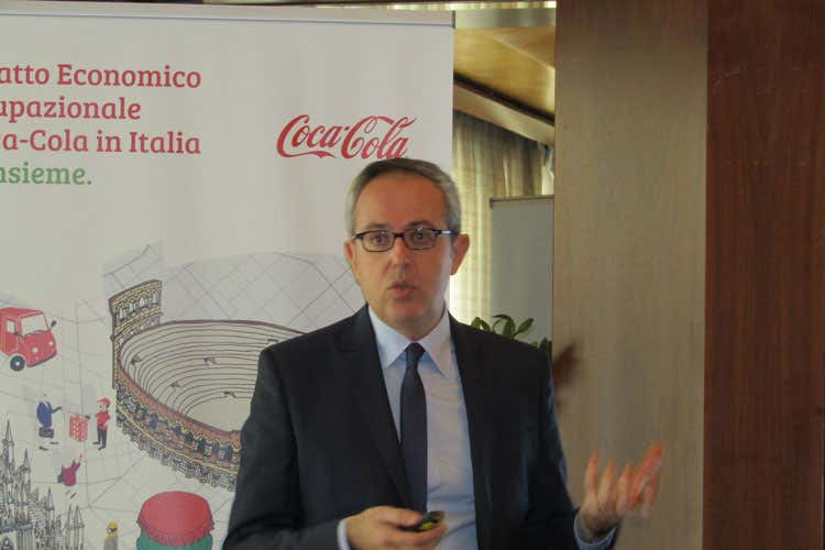 Fabrizio Perretti - L’effetto Coca-Cola in Italia Indotto da 813 milioni di euro Fabrizio Perretti - L’effetto Coca-Cola in Italia Indotto da 813 milioni di euro