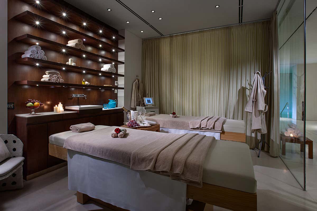 Egoista spa Splende il Lux Lucis al Forte, tra cucina creativa e on the beach