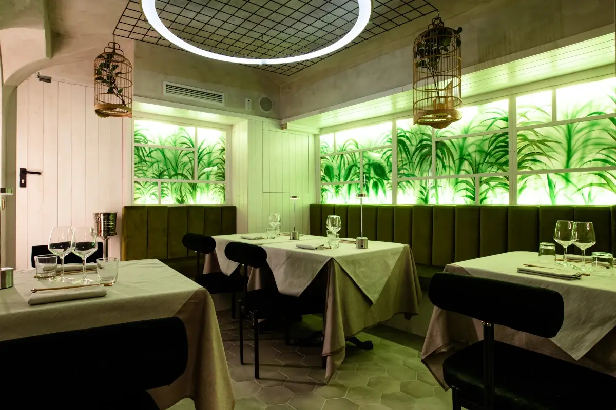 L'interno di Ekfan Milano Debutta Hekfan, ambasciata della cucina di Hong Kong in Italia