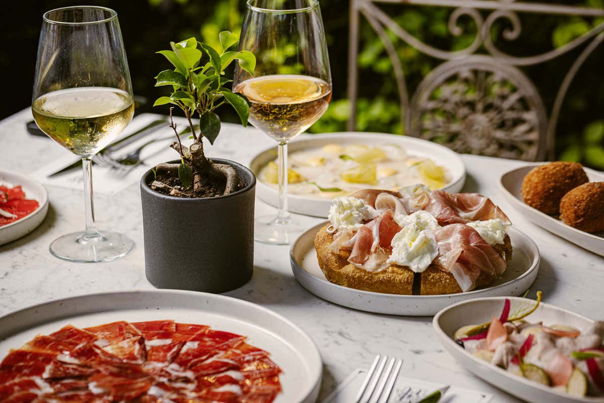 Il club di Roma immerso in un ex vivaio dove la musica si accende tra gli alberi