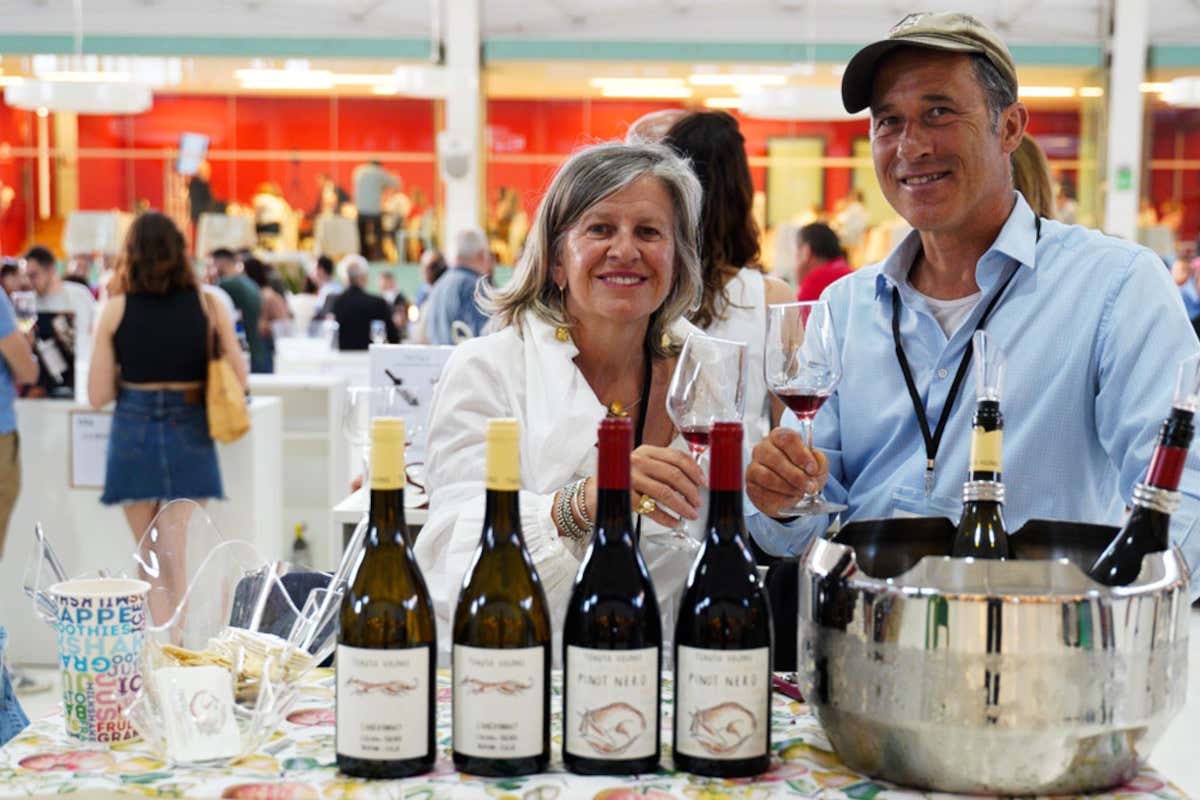 Il vignaiolo di Oltrecastello Francesco Ronga con la moglie Eliana Franzinelli Tenuta Volpare, un sogno biologico diventato realtà