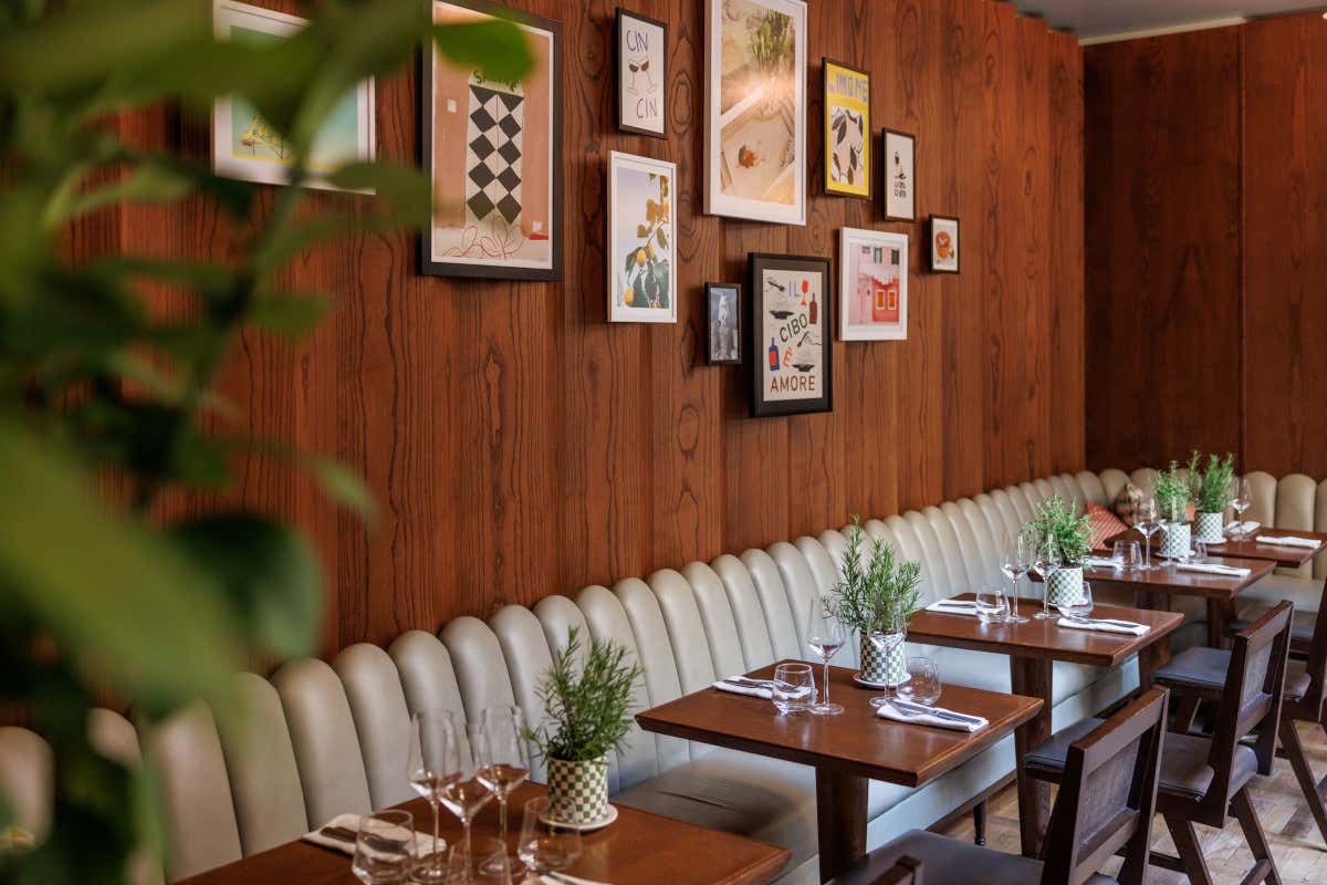 Vista su un angolo della sala del ristorante Elio