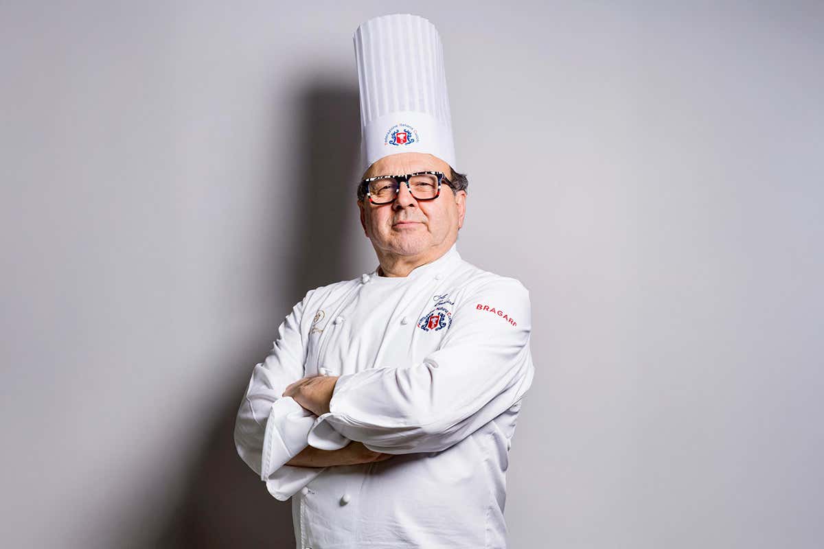 Dalla brigata alla panna: la gestione perfetta della pasticceria secondo Carlo Bresciani Dalla brigata alla panna: la gestione perfetta della pasticceria secondo Carlo Bresciani