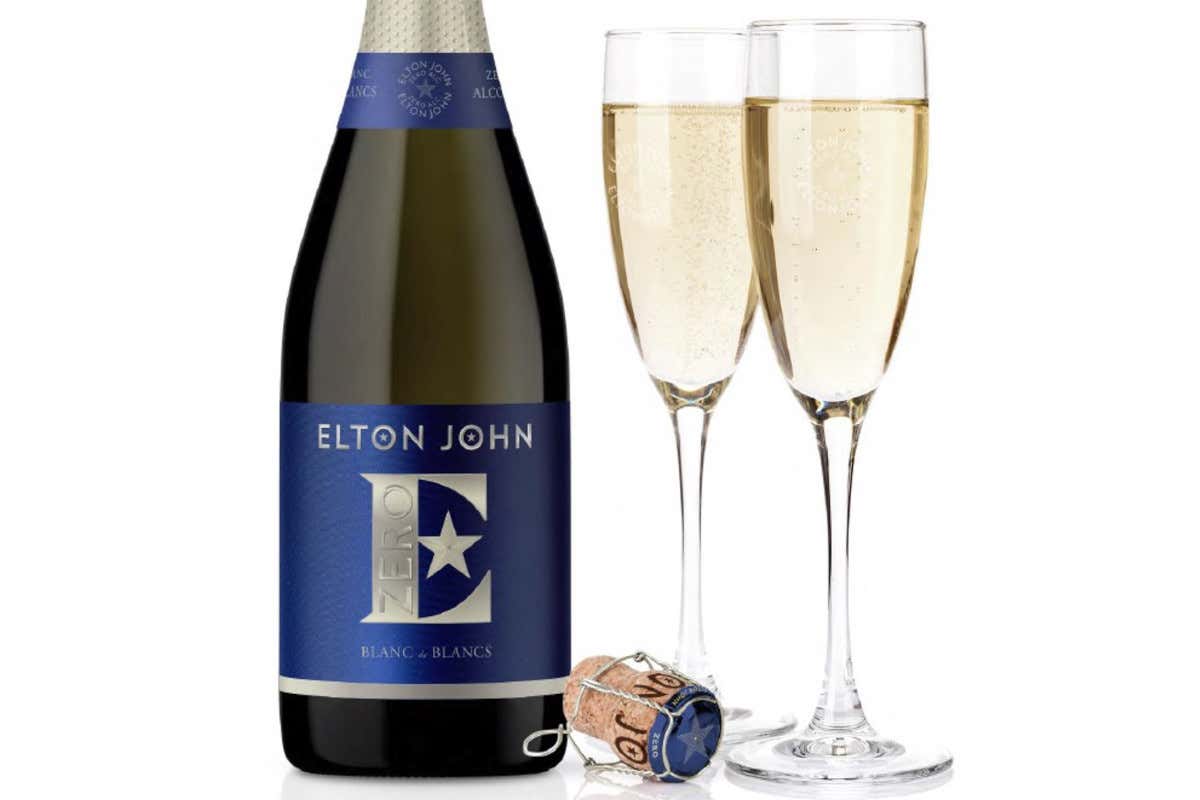 Elton John si lancia nel mondo del no alcol con un nuovo spumante