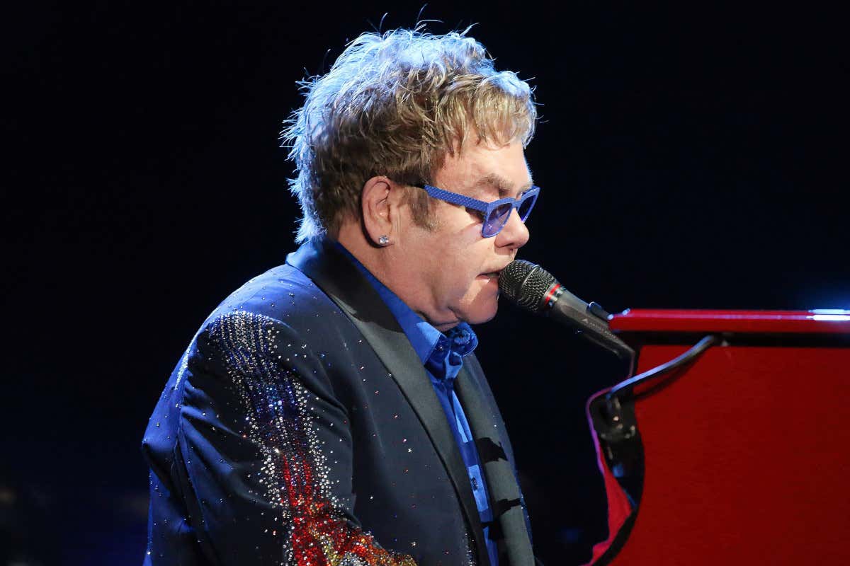 Elton John si lancia nel mondo del no alcol con un nuovo spumante