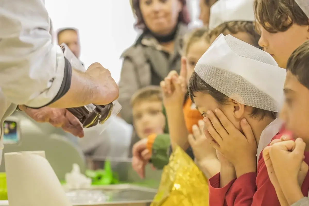 Laboratorio per bambini (Foto Emiliafoodfest)&nbsp; Sulla via del gusto, un tour di imperdibili eventi culinari