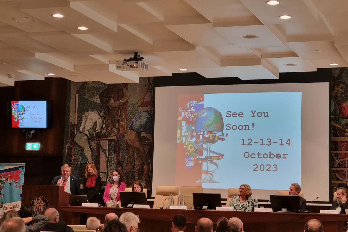 La proclamazione dei vincitori di Emozioni dal Mondo 2022 Emozioni dal Mondo, al croato Festigia Cabernet Sauvignon il punteggio più alto La proclamazione dei vincitori di Emozioni dal Mondo 2022 Emozioni dal Mondo, al croato Festigia Cabernet Sauvignon il punteggio più alto