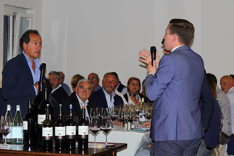 La degustazione è stata diretta da Eros Teboni (Endrici, dal Trentino alla Toscana 20 anni di vini maremmani)