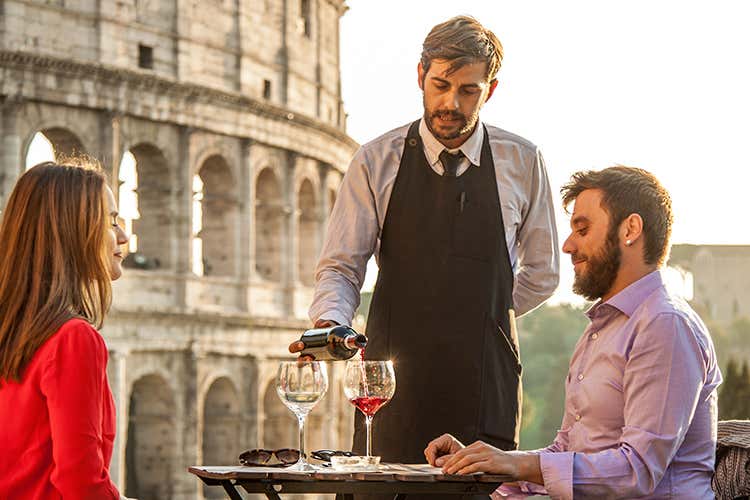 Il 71% delle persone in viaggio vuole vivere esperienze enogastronomiche che siano memorabili (Palmucci: Il turismo cresce ancora L'enogastronomia traina il settore)