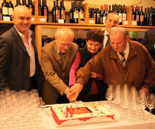 Da sinistra: Gian Alfonso Roda, Antonio Paoletti, Mara Tocci, Franco Padovani; dietro, Antonio Borghi Da sinistra: Gian Alfonso Roda, Antonio Paoletti, Mara Tocci, Franco Padovani; dietro, Antonio Borghi
