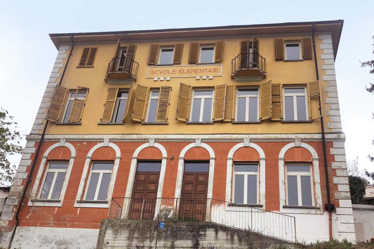 La vecchia scuola  Turismo ed enogastronomia: apre l'Enoteca regionale dell'Albugnano