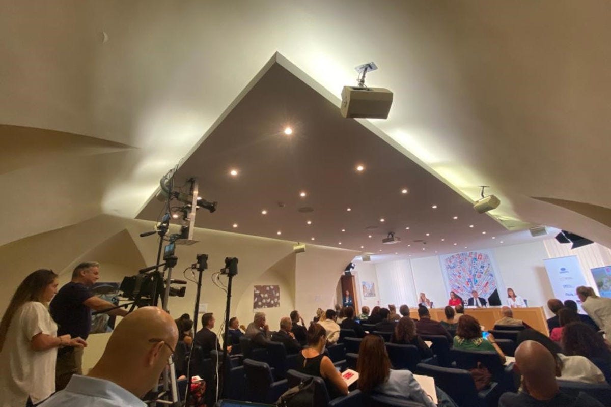 Un momento della conferenza stampa, che si è svolta presso la sede dell’Associazione della Stampa Estera a Roma  