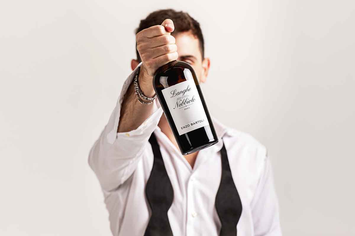 Barolo e moda: perché il vino di Enzo Bartoli è definito “Piemonte Couture Barolo e moda: perché il vino di Enzo Bartoli è definito “Piemonte Couture