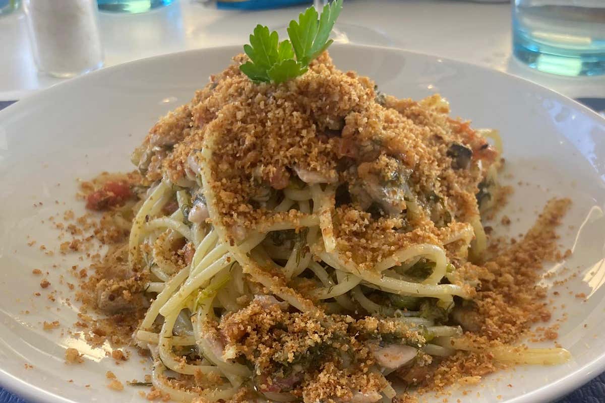 Spaghetti con alici e finocchietto selvatico