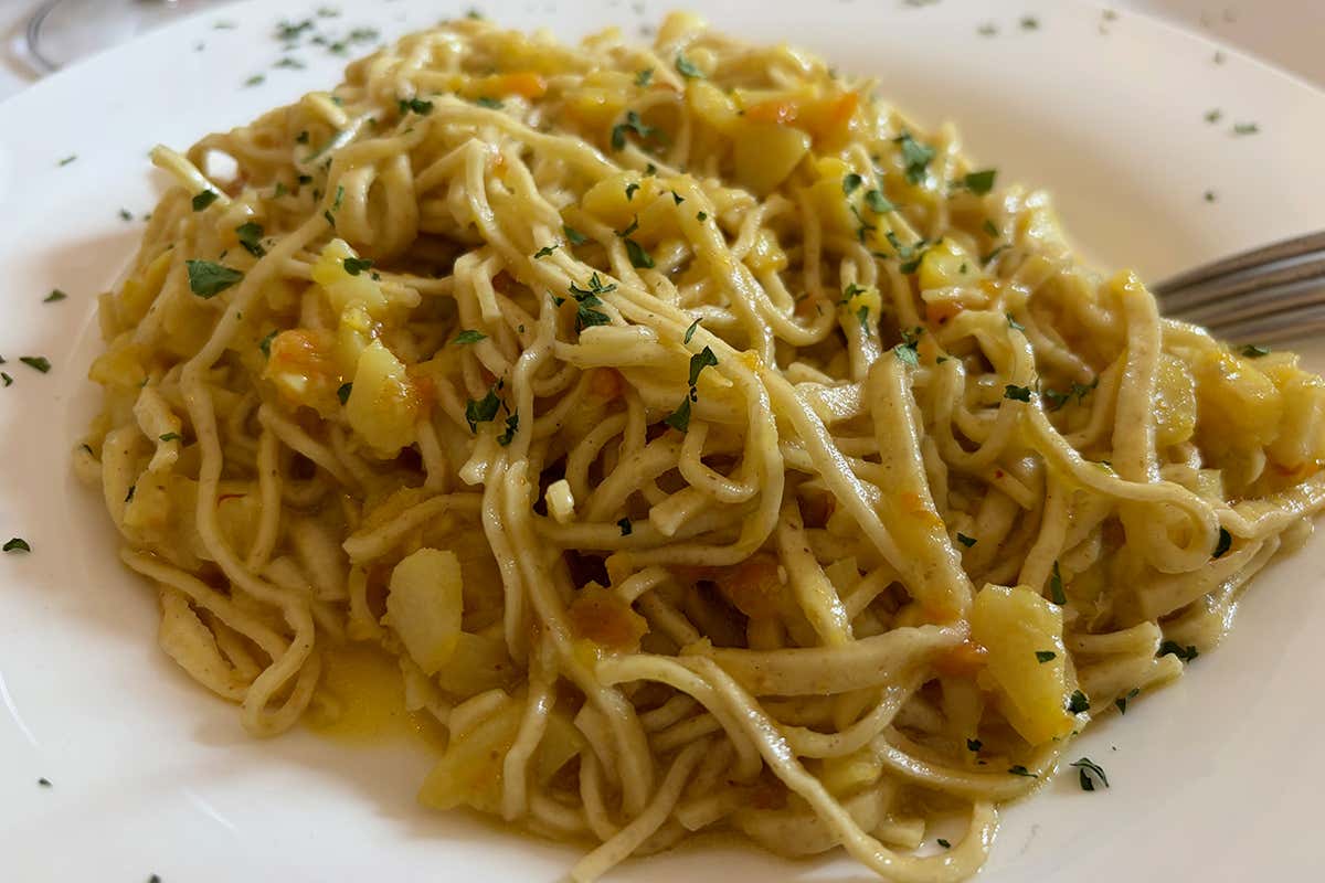 Tonnarelli al ragù di baccalà