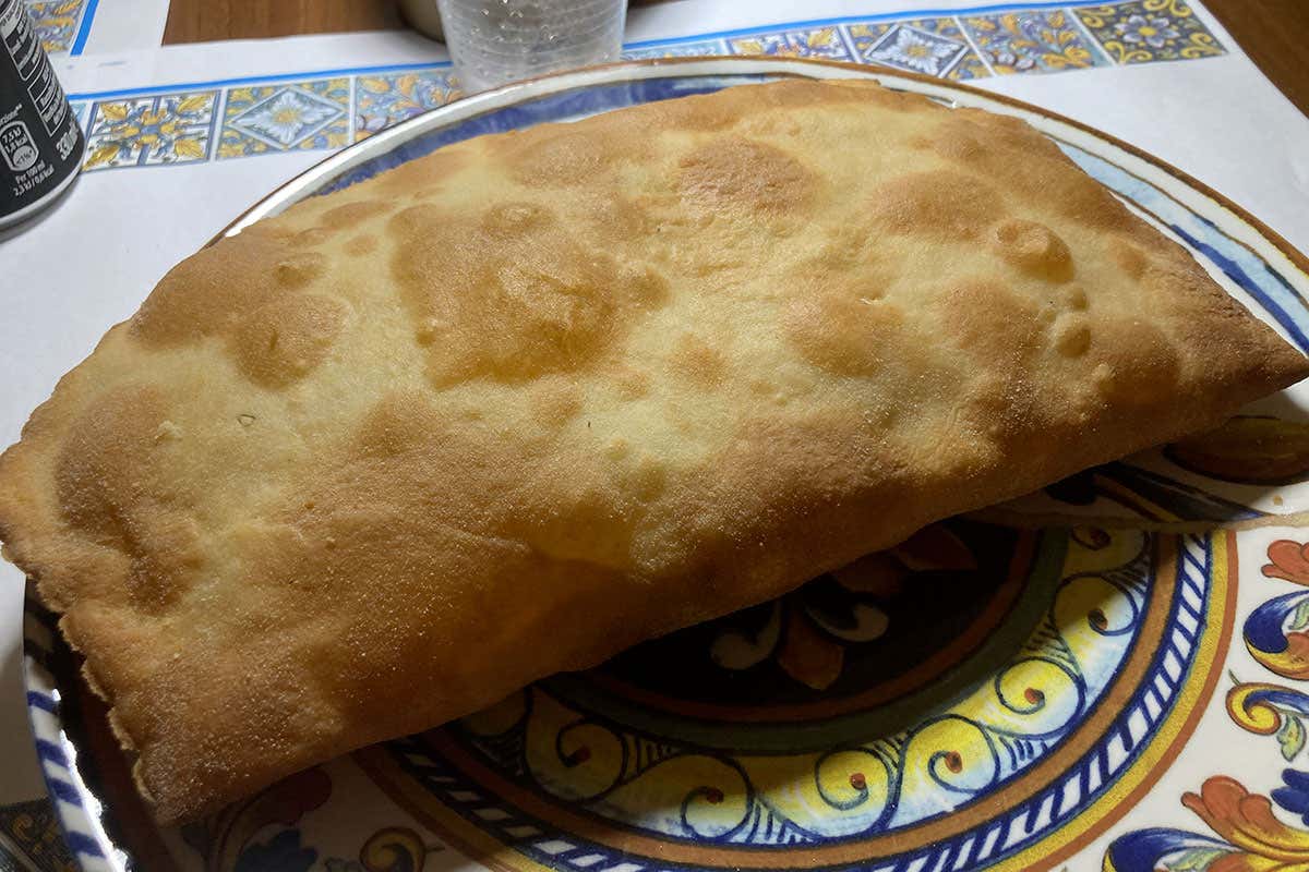 La bottega che ha anticipato lo street food: a Catania si frigge dal 1837