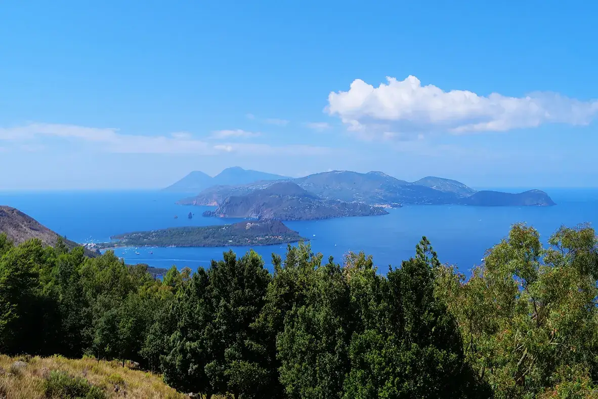 Le isole Eolie Paesaggio: un sistema da tutelare che vale 21 miliardi