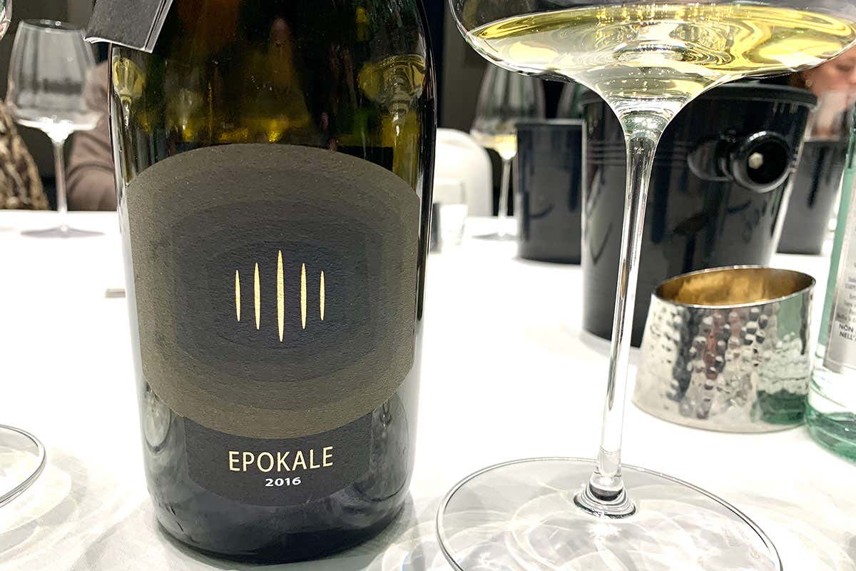 Epokale Gewürztraminer Spätlese 2016 esce dal ventre della montagna