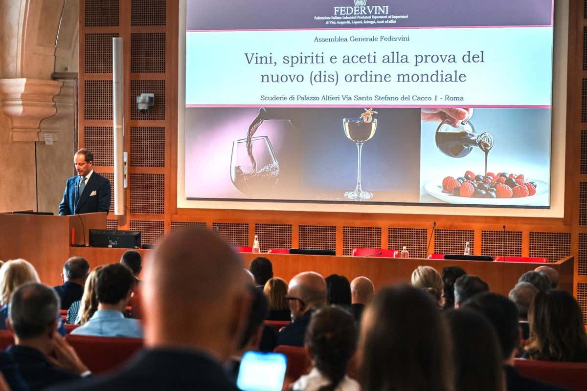 Il fuori casa vale 102 miliardi, ma il vino regge solo nei ristoranti di fascia alta