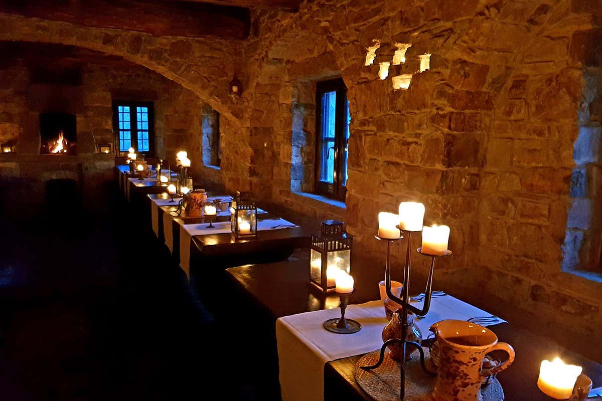 Il Refettorio Natale finito, detox dai Parenti serpenti: rifugiamoci in questi monasteri del terzo millennio