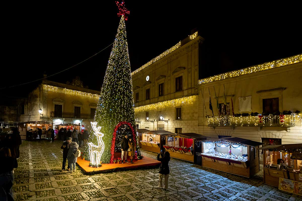 Natività viventi e carillon: Erice celebra il Natale con esperienze uniche