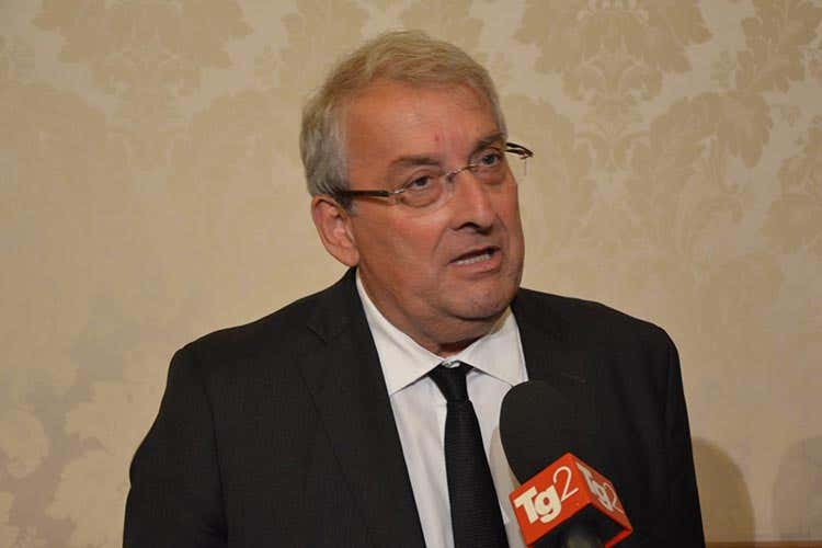  Ernesto Magorno I sindaci contro il nuovo decreto «Siamo stati lasciati da soli»